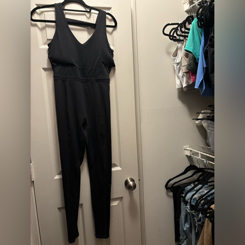 Khloe kardashian fabletics body suit